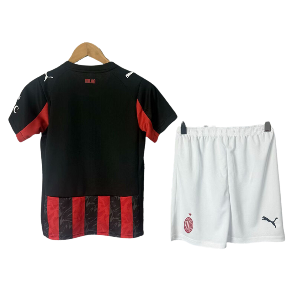 Conjunto Niño AC Milán 2025/26