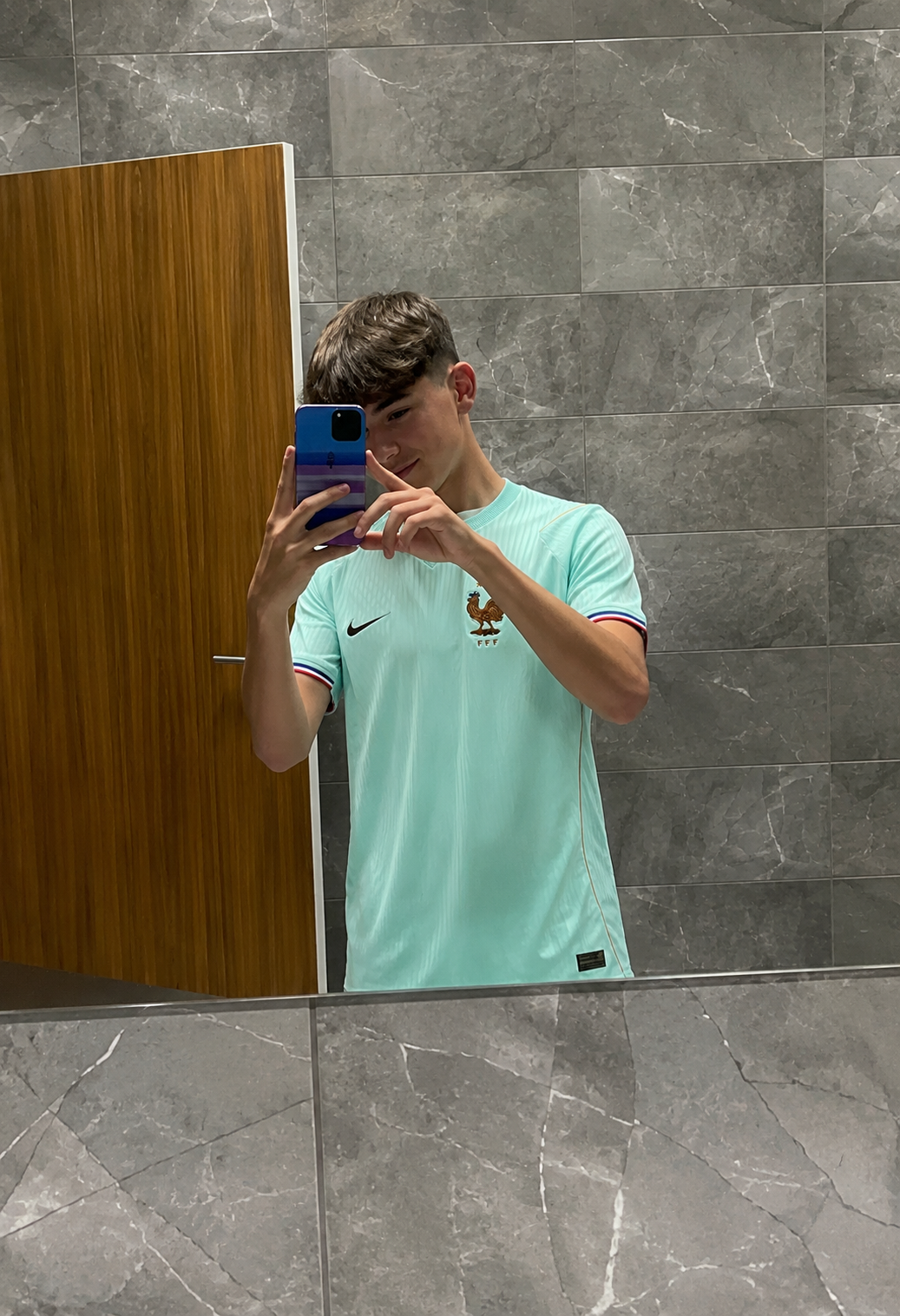 Foto de Paula Fernández con su camiseta