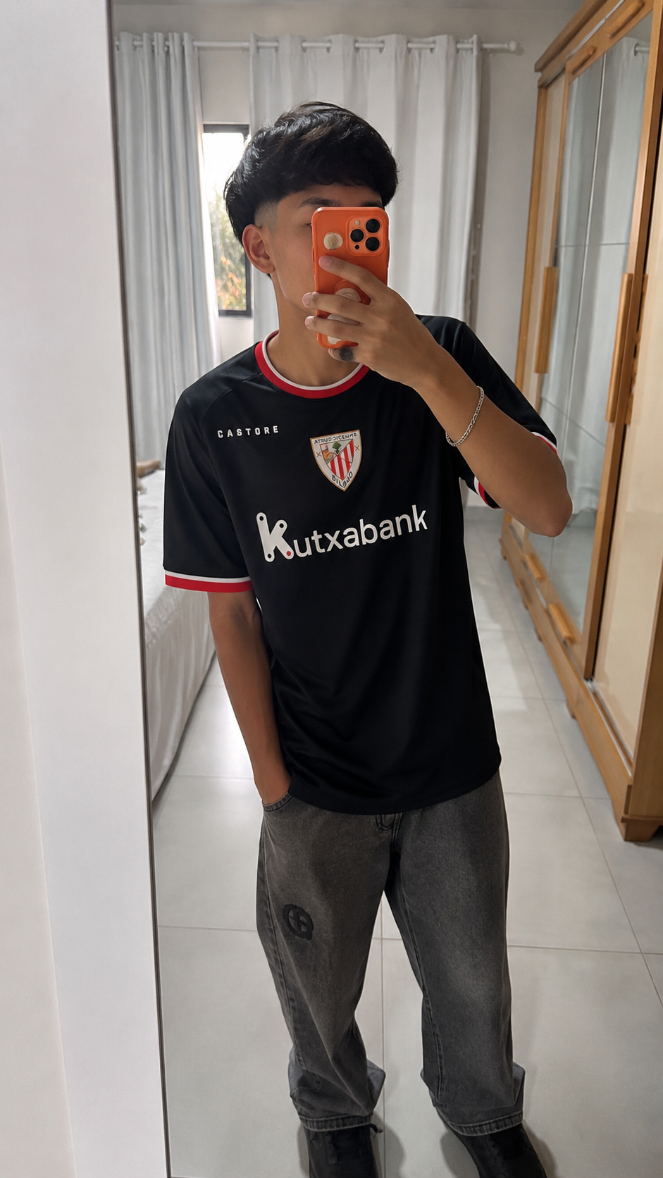 Foto de Cristina Gómez con su camiseta