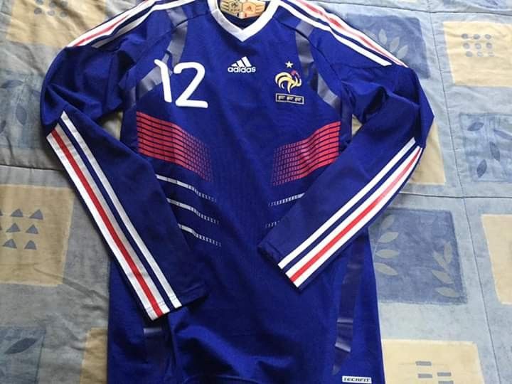 Foto de David León con su camiseta