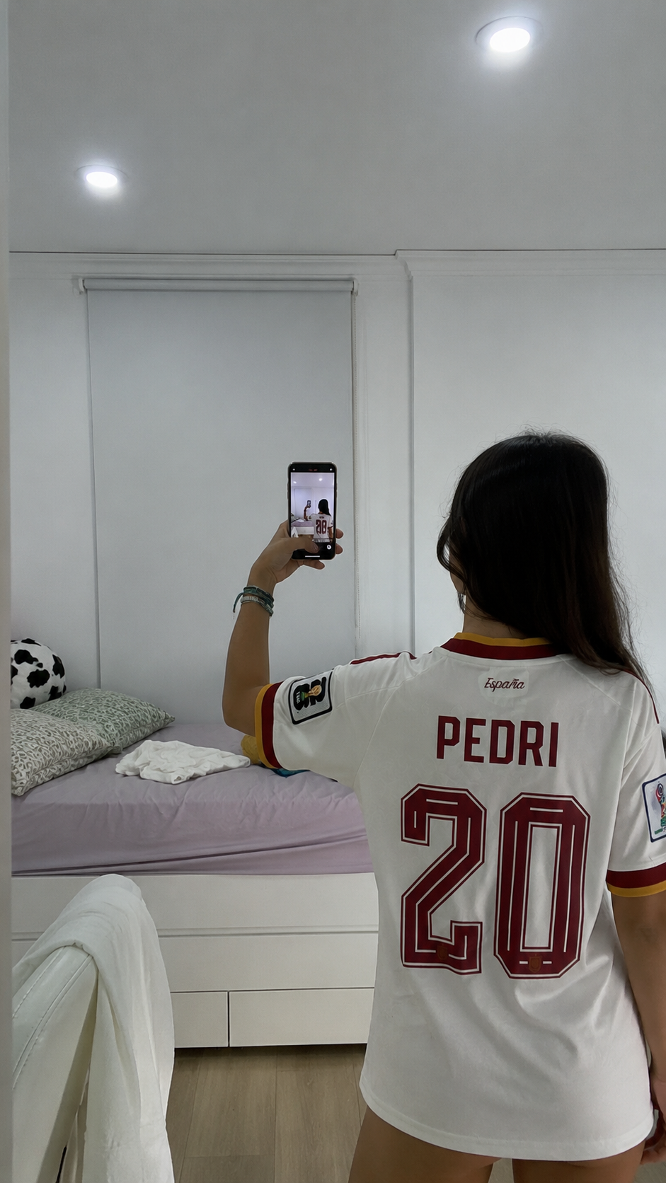Foto de Elena Gómez con su camiseta