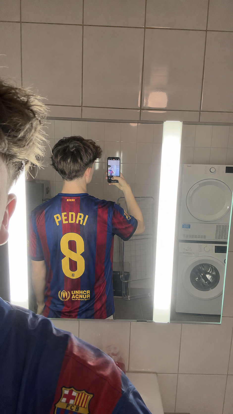 Foto de Elena Castro con su camiseta